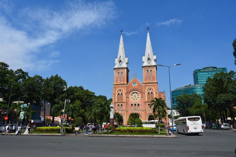 Trần Tiến Dũng: Ngày hè Sài Gòn, tôi là cậu bé luôn ở đó! - DĐTK